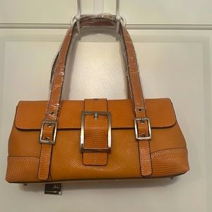 Salmon/tan neutral buckle purse